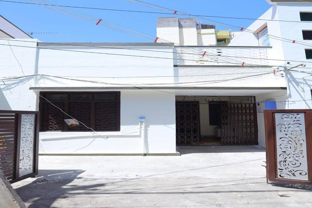 Heritage Home With 3 Bed/3 Bath With Kitchen In A Residential Neighborhood. Madurai Eksteriør bilde