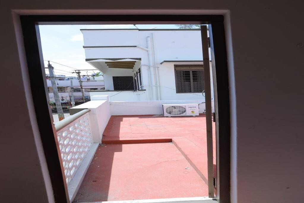 Heritage Home With 3 Bed/3 Bath With Kitchen In A Residential Neighborhood. Madurai Eksteriør bilde