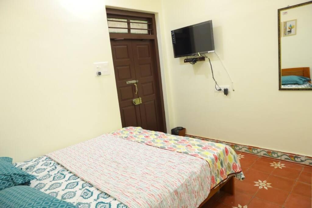 Heritage Home With 3 Bed/3 Bath With Kitchen In A Residential Neighborhood. Madurai Eksteriør bilde