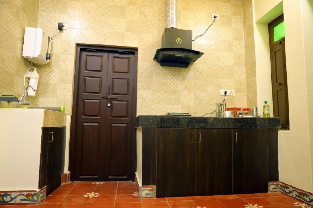 Heritage Home With 3 Bed/3 Bath With Kitchen In A Residential Neighborhood. Madurai Eksteriør bilde